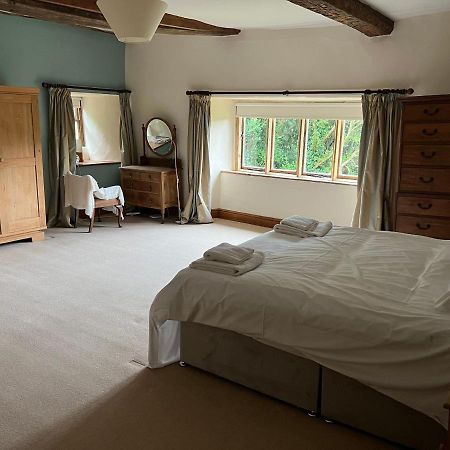 10 Bed Stunning House In Village, With Hot Tub Ovingham Buitenkant foto