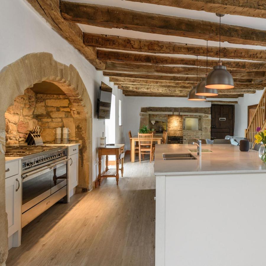 10 Bed Stunning House In Village, With Hot Tub Ovingham Buitenkant foto