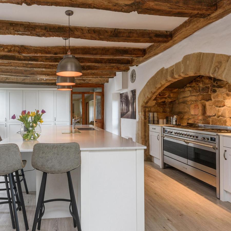 10 Bed Stunning House In Village, With Hot Tub Ovingham Buitenkant foto