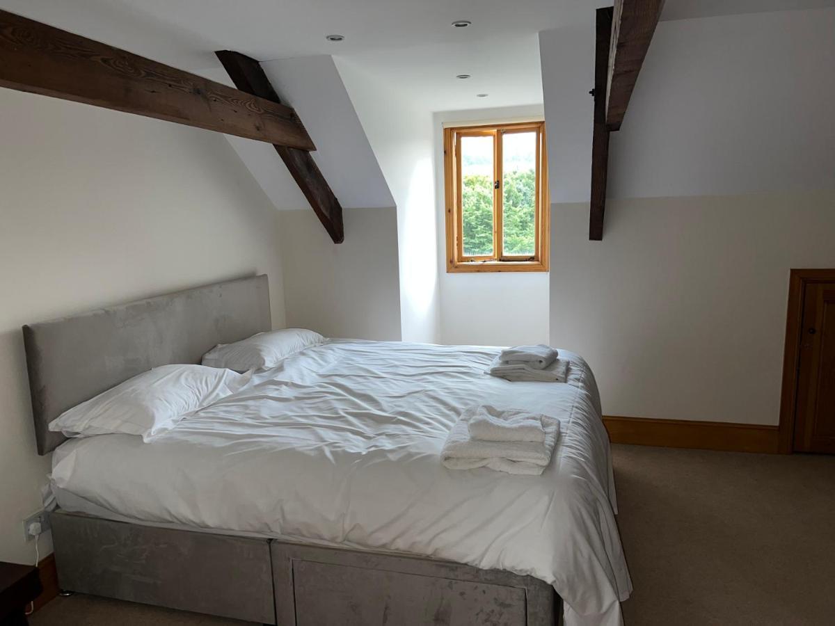 10 Bed Stunning House In Village, With Hot Tub Ovingham Buitenkant foto