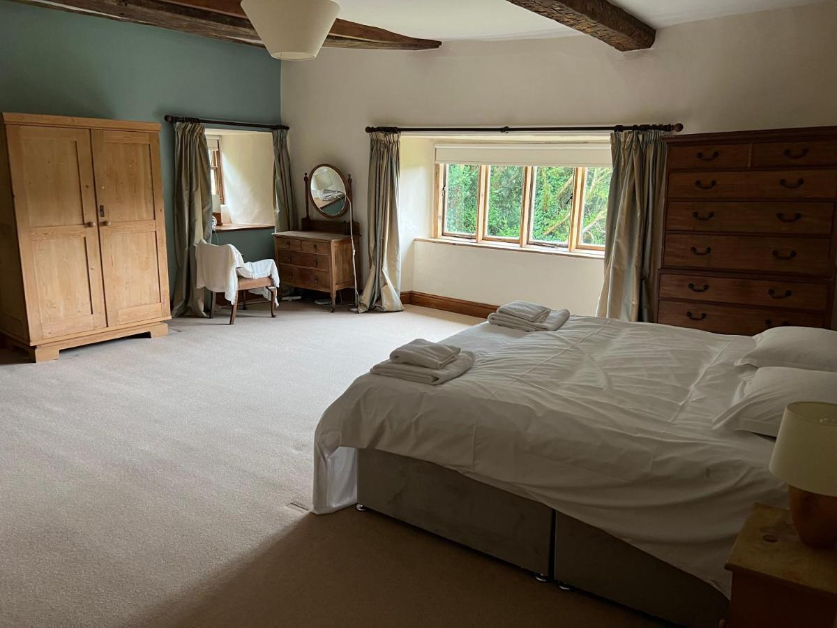 10 Bed Stunning House In Village, With Hot Tub Ovingham Buitenkant foto
