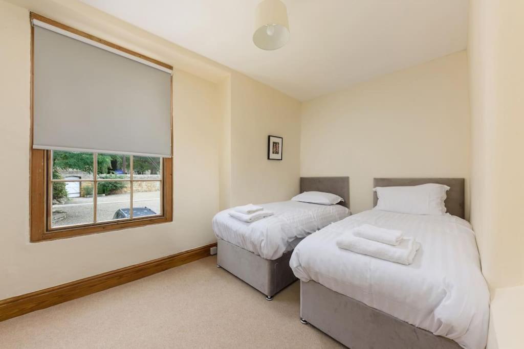 10 Bed Stunning House In Village, With Hot Tub Ovingham Buitenkant foto